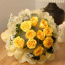 Hand Bouquet of 12 Stalks of Yellow Roses